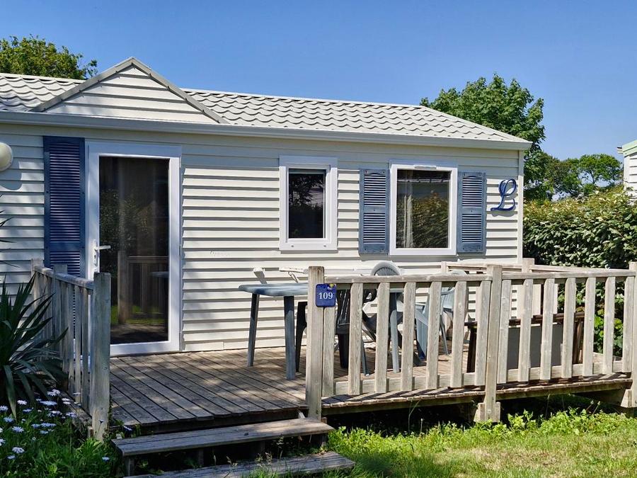 Mobilhome 4 personnes - Standard 25m² (2 chambres) + terrasse 6m² à 10m² + TV | 4 personnes 1