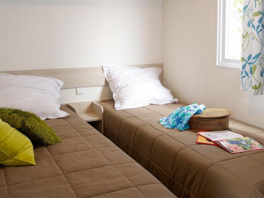 Mobilhome 6 personnes - Standard 32m² (3 chambres) + terrasse 10m² + TV | 6 personnes 5