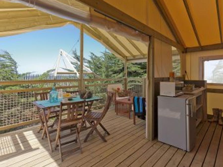 Mobilhome 5 personnes - Lodge SAHARI 24m² - 2 chambres - terrasse 10m² (avec sanitaires) 2