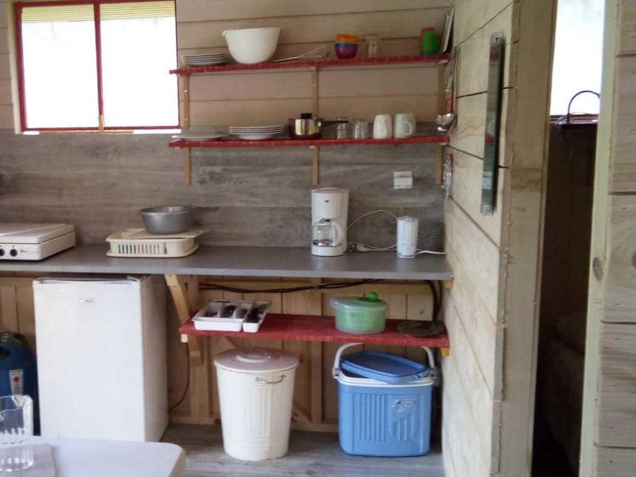 Chalet 4 personnes - CLIM - Cabane Lodge 35 m² sur plancher bois (35 m² avec terrasse) 3