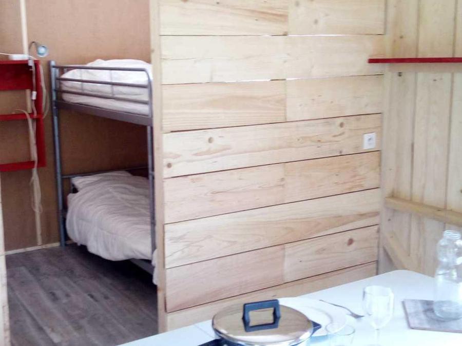 Chalet 4 personnes - CLIM - Cabane Lodge 35 m² sur plancher bois (35 m² avec terrasse) 5