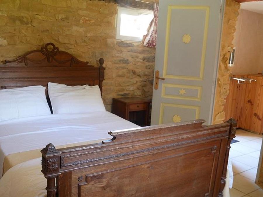 Gîte 6 personnes - CLIM -Gite de charme Les Figuiers - Pierre et Bois - avec piscine 4