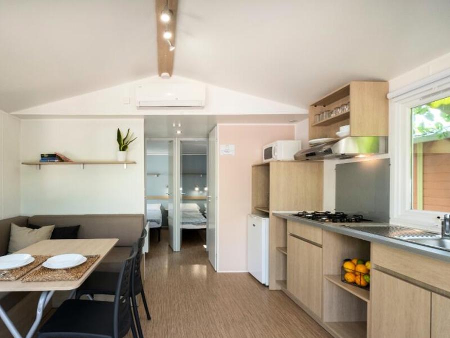 Bungalow 5 personnes - Bungalow 3 Pièces 4/5 Personnes Climatisé + TV (4 adultes + 1 bébé - 2 ans) 5
