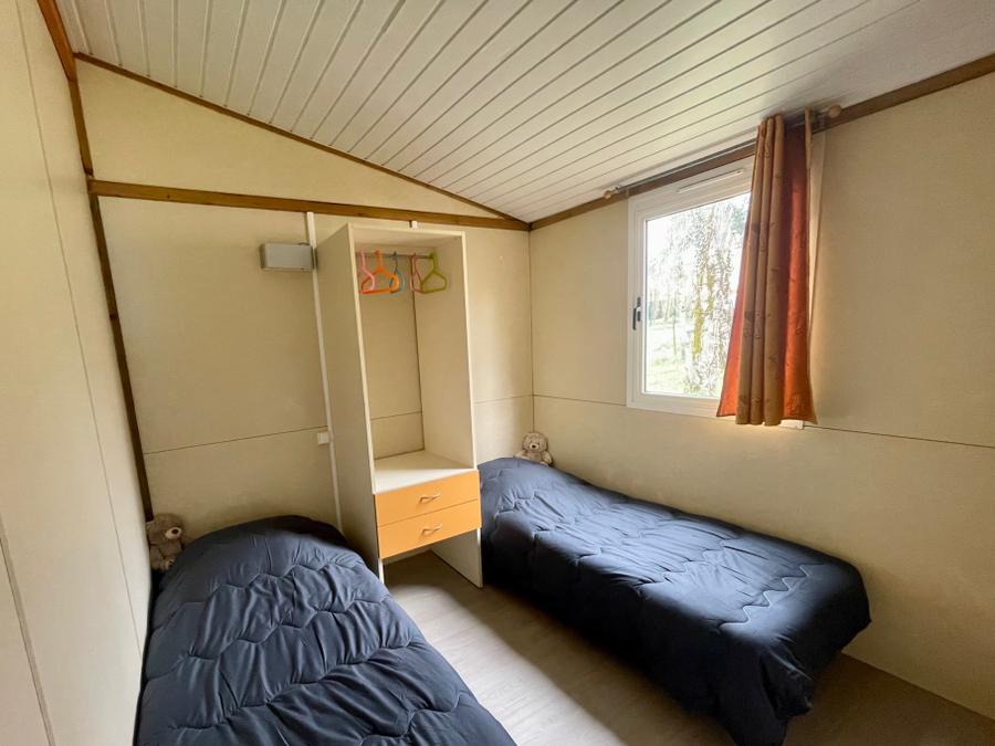 Chalet 4 personnes - Chalet Peuplier Standard 26m² - 2 chambres + Terrasse couverte 10m² + Clim + TV 4 pers. 5