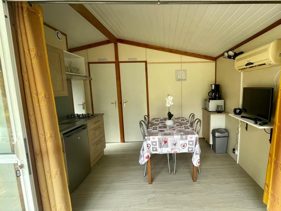 Chalet 4 personnes - Chalet Peuplier Standard 26m² - 2 chambres + Terrasse couverte 10m² + Clim + TV 4 pers. 2