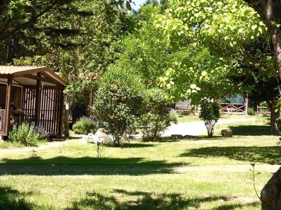 Chalet 4 personnes - Chalet Peuplier Standard 26m² - 2 chambres + Terrasse couverte 10m² + Clim + TV 4 pers. 1