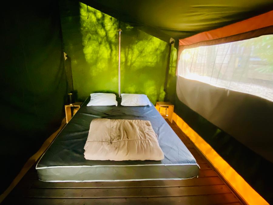 Tente 5 personnes - Tente Safari Acacia Standard 23m² (sans sanitaires) - 2 chambres + terrasse couverte 12m² 5 pers. 10