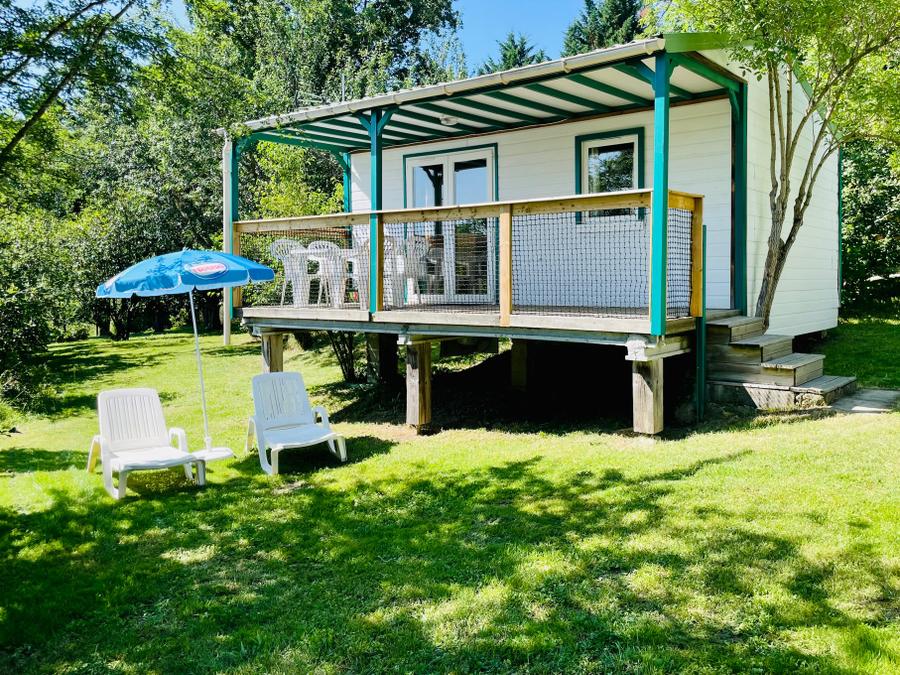 Chalet 4 personnes - Chalet Pommier Vue Montagne Confort 23m² 2 chambres + Terrasse couverte 15m² + Clim + TV 1