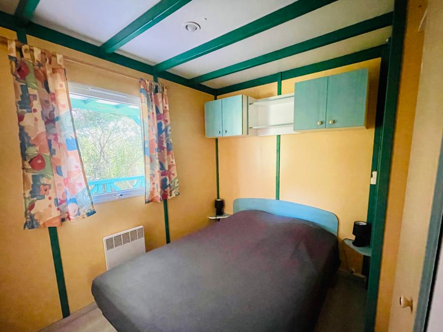 Chalet 6 personnes - Douglas Confort 32m2 climatisé - 2 chambres + Terrasse couverte 15m2 5/6 personnes 6