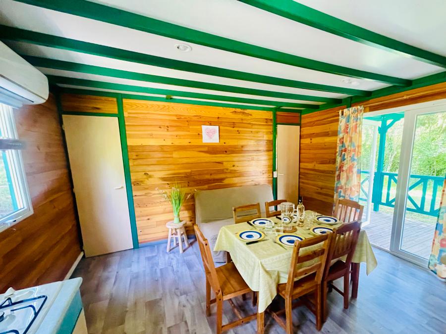 Chalet 6 personnes - Douglas Confort 32m2 climatisé - 2 chambres + Terrasse couverte 15m2 5/6 personnes 4