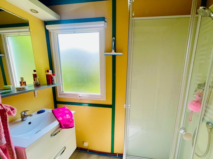 Chalet 6 personnes - Douglas Confort 32m2 climatisé - 2 chambres + Terrasse couverte 15m2 5/6 personnes 8