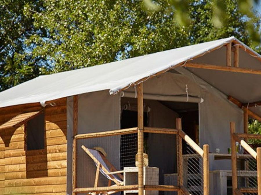 Tente en toile et en bois 4 personnes - CABANE LODGE sans sanitaires 1