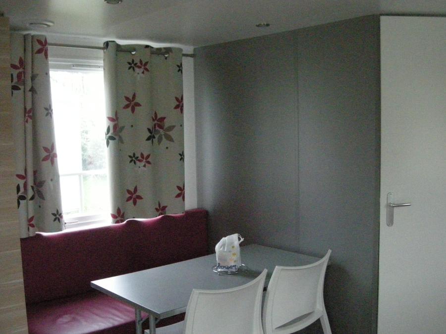 Mobilhome 4 personnes - CONFORT 25m² - (4pers) - 2 chambres + 1SDB + WC + TV + Terrasse semi-couverte 3