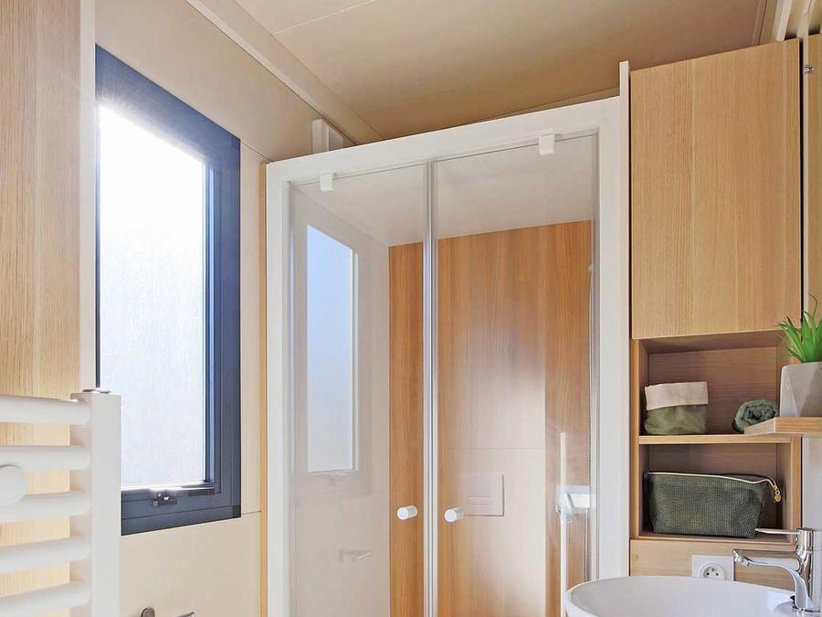 Chalet 5 personnes - Premium 30m² - (5pers) 2 CH+ 1SDB + WC + Terrasse 19m² + TV + LV + Vue Canal 6