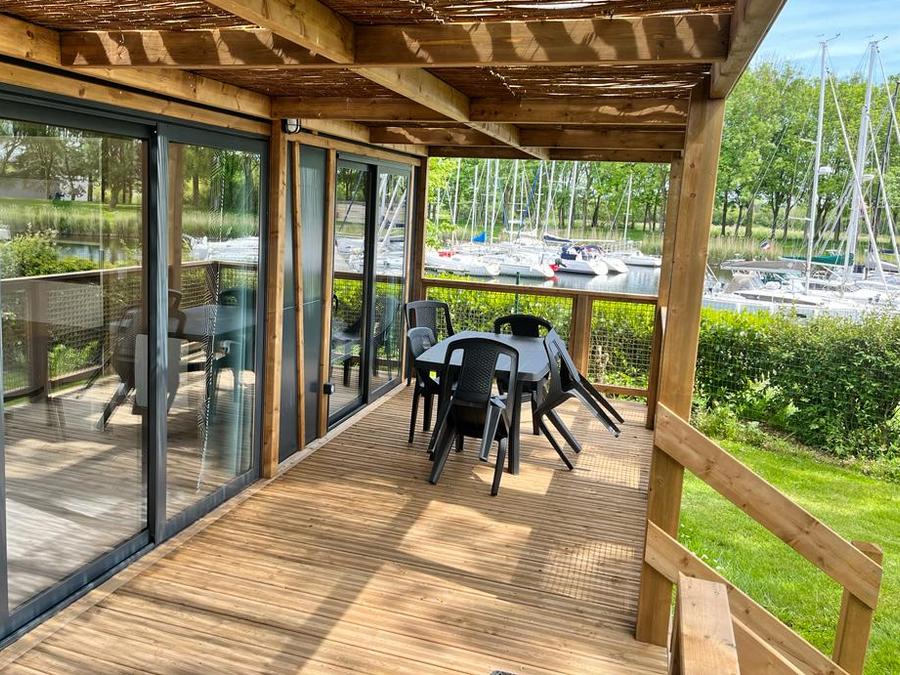 Chalet 5 personnes - Premium 30m² - (5pers) 2 CH+ 1SDB + WC + Terrasse 19m² + TV + LV + Vue Canal 1