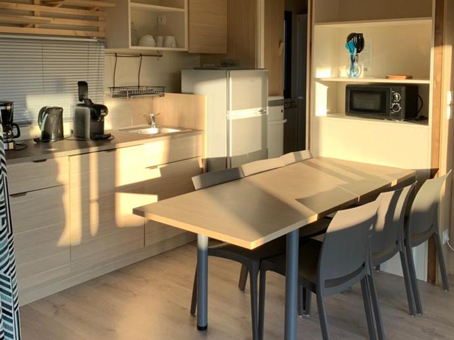 Chalet 5 personnes - Premium 30m² - (5pers) 2 CH+ 1SDB + WC + Terrasse 19m² + TV + LV + Vue Canal 2