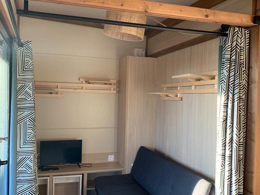 Chalet 5 personnes - Premium 30m² - (5pers) 2 CH+ 1SDB + WC + Terrasse 19m² + TV + LV + Vue Canal 3
