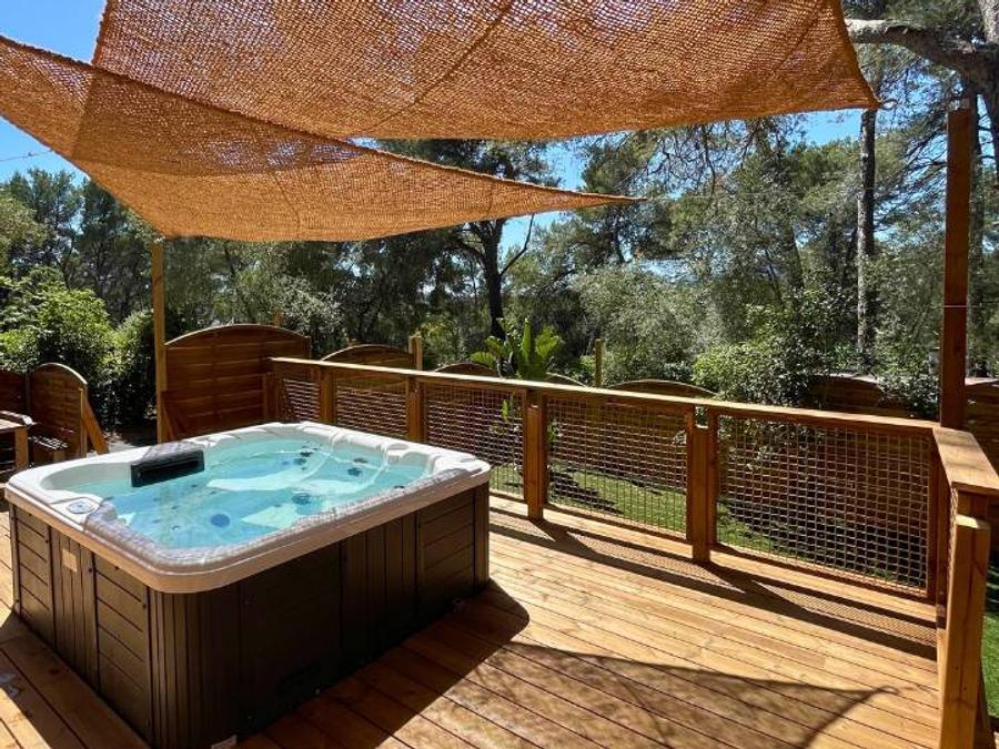 Mobilhome 10 personnes - NEW 2024 Cottage Côté Jardin Jacuzzi (6/8P) PRESTIGE 3CH. 2SDB + TIPI 2 couchages 5