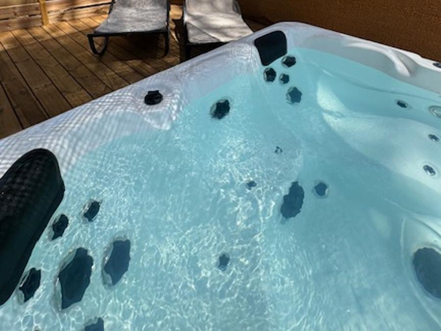 Mobilhome 10 personnes - NEW 2024 Cottage Côté Jardin Jacuzzi (6/8P) PRESTIGE 3CH. 2SDB + TIPI 2 couchages 11