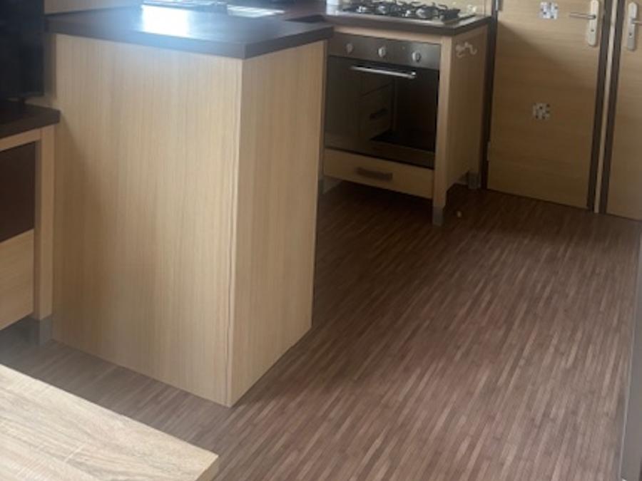 Mobilhome 6 personnes - 3 chambres - terrasse couverte - TV 18