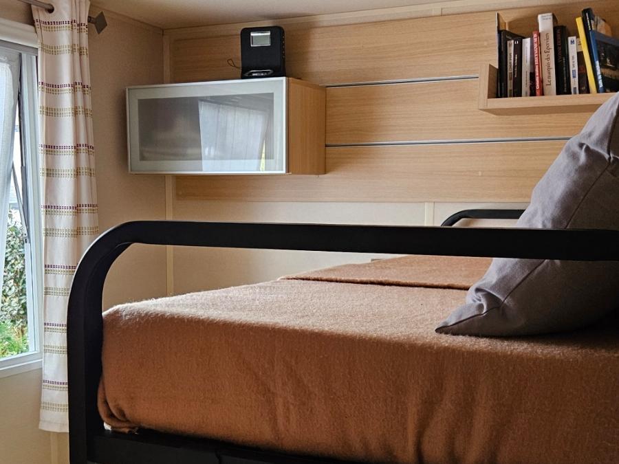 Mobilhome 6 personnes - 3 chambres - terrasse couverte - TV 13