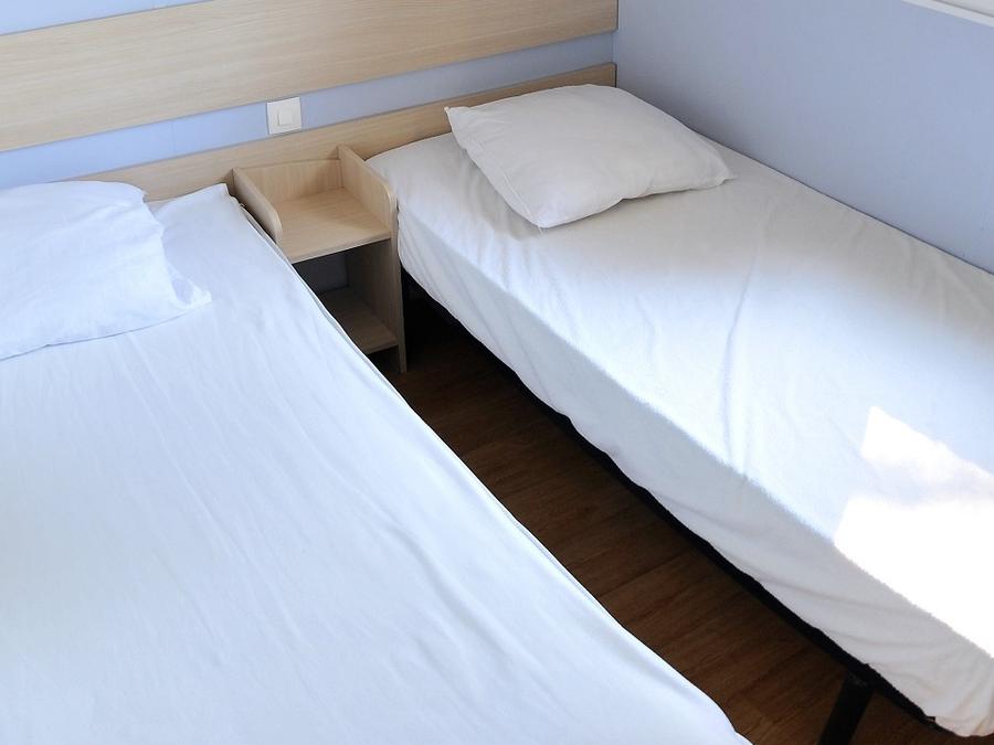 Mobilhome 4 personnes - Florès CONFORT -2 chambres 30m²- *Clim, terrasse, TV* 6