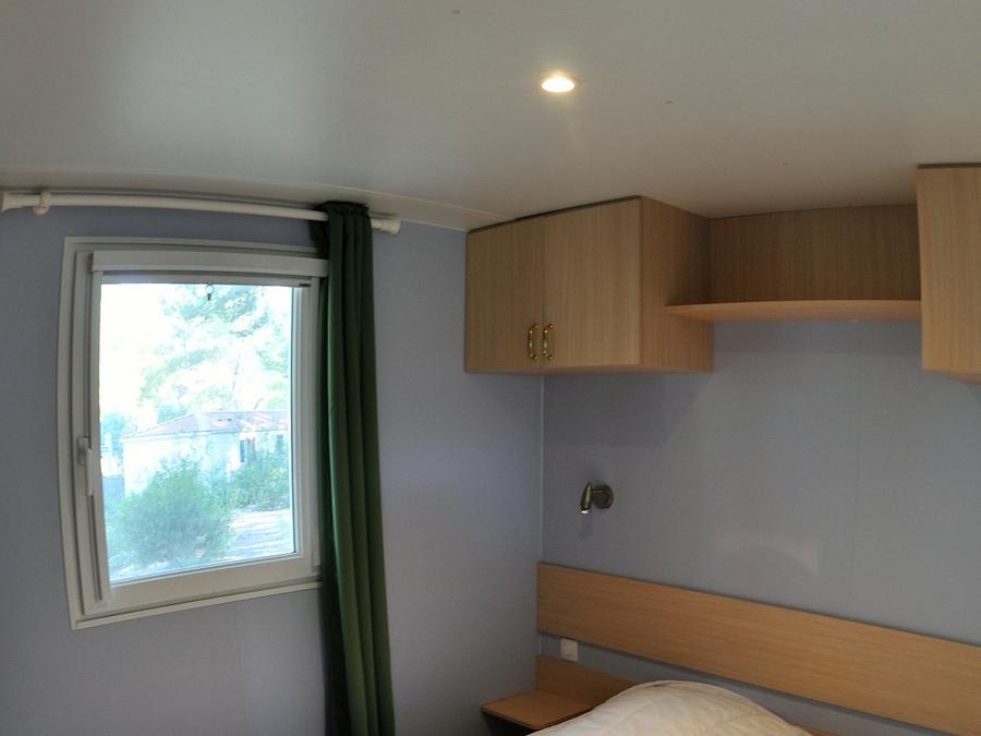 Mobilhome 4 personnes - Florès CONFORT -2 chambres 30m²- *Clim, terrasse, TV* 3