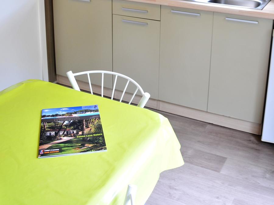 Mobilhome 2 personnes - Corsaire CONFORT -1 chambre 20m²- *Clim, terrasse, TV* 1