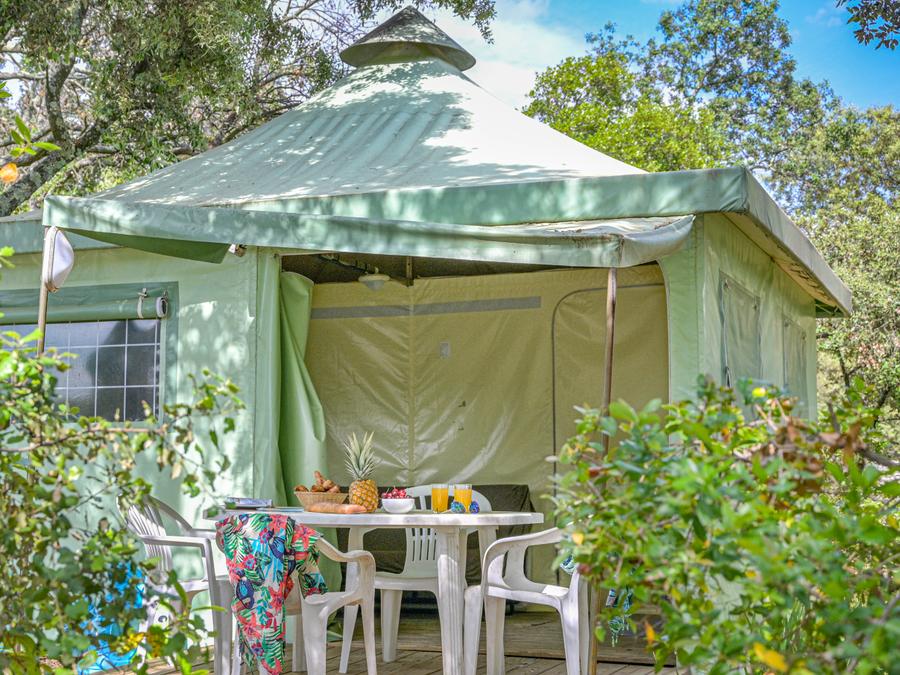 Bungalow toilé 4 personnes - STANDARD sans sanitaires 3