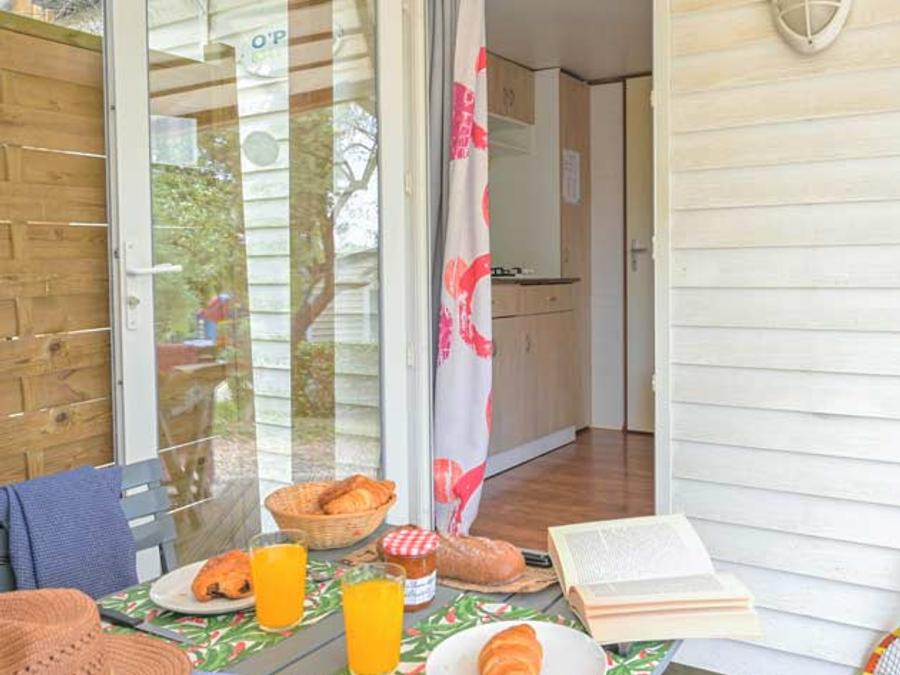 Mobilhome 2 personnes - Mobil-home standard - 15 m² (1 chambre - climatisation - TV) 4