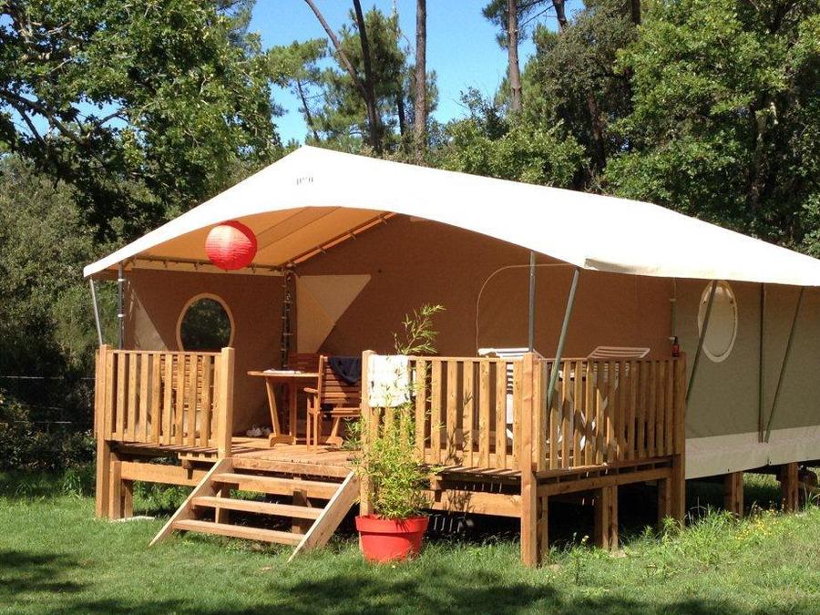 Tente en toile et en bois 4 personnes - Canada avec sanitaire 0