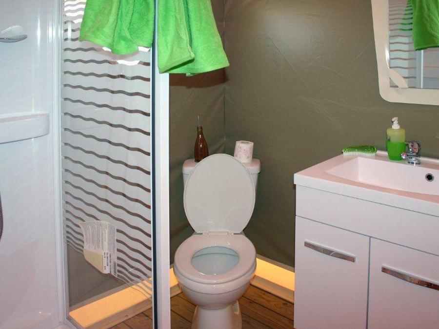 Tente en toile et en bois 4 personnes - Canada avec sanitaire 4