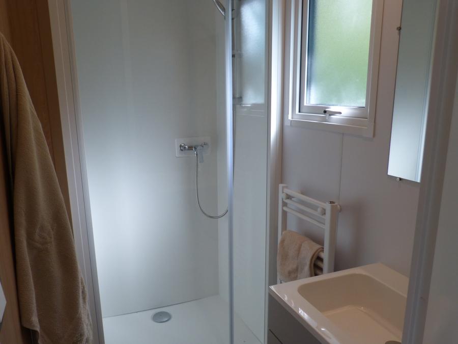 Mobilhome 4 personnes - Mobil home 26m² climatisé - 2 chambres + terrasse couverte 20m² 5