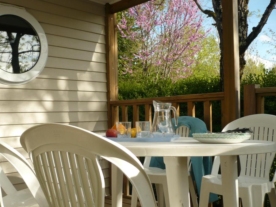 Mobilhome 4 personnes - Mobil home 20m² - 2 chambres + terrasse semi couverte 7,50m² 0