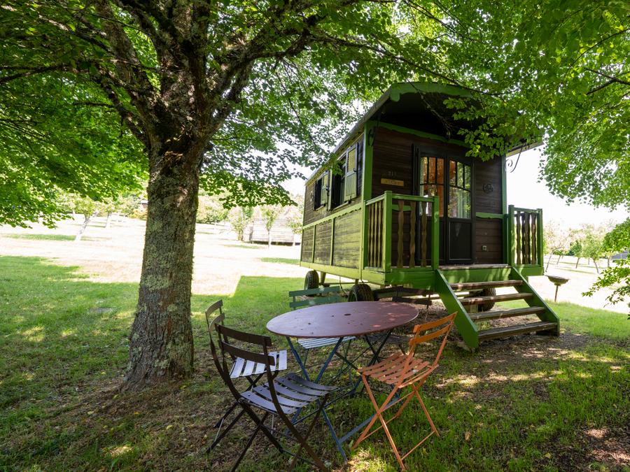 Insolite 5 personnes - ROULOTTE GÎTE 16