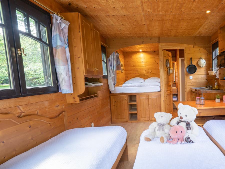 Insolite 5 personnes - ROULOTTE GÎTE 17