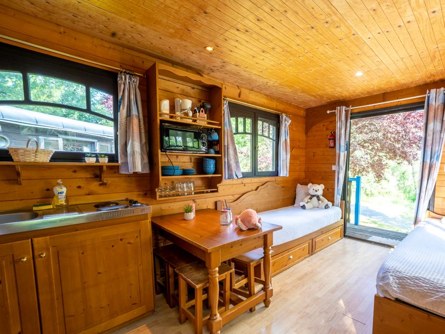 Insolite 5 personnes - ROULOTTE GÎTE 13