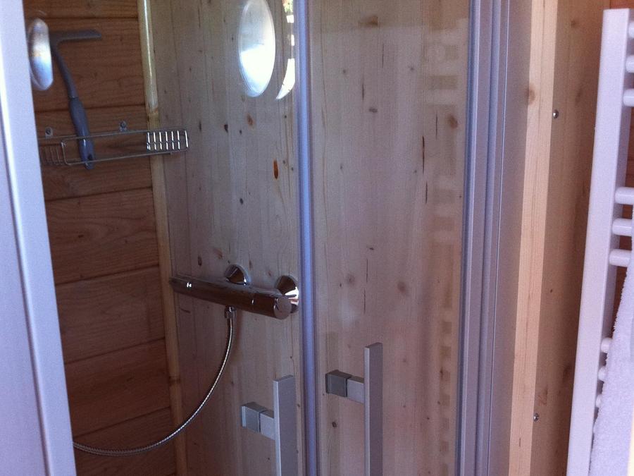 Insolite 5 personnes - Toue cabanée accostée avec sanitaires 13