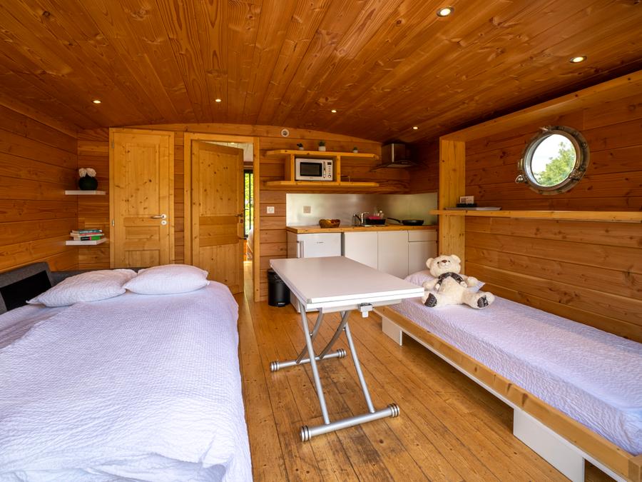 Insolite 5 personnes - Toue cabanée accostée avec sanitaires 19