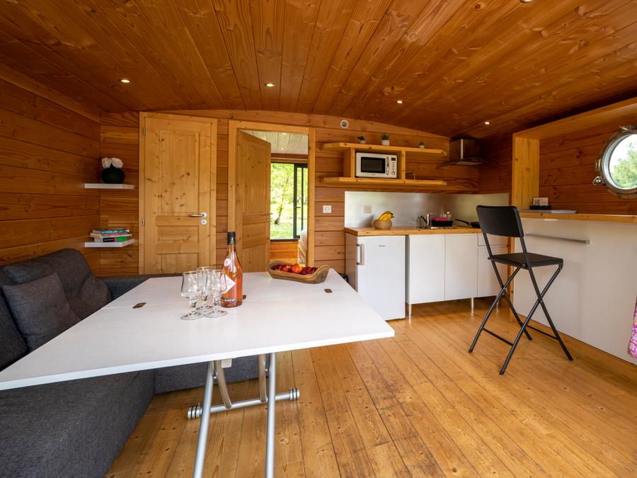 Insolite 5 personnes - Toue cabanée accostée avec sanitaires 17