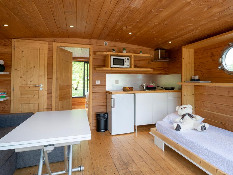 Insolite 5 personnes - Toue cabanée accostée avec sanitaires 18