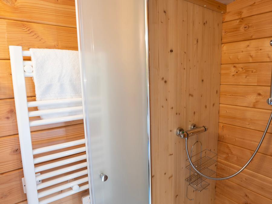 Insolite 5 personnes - Toue cabanée au mouillage avec sanitaires 15