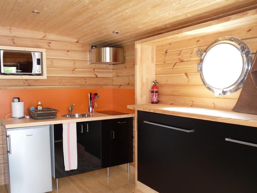 Insolite 5 personnes - Toue cabanée au mouillage avec sanitaires 6