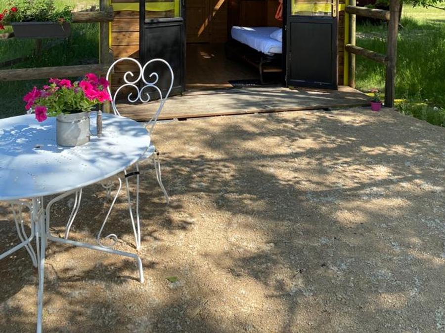 Hébergement 3 personnes - Roulotte Gîte Bohème 7