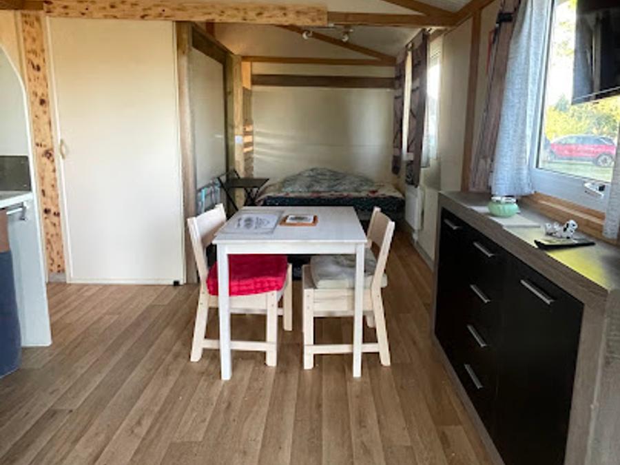 Chalet 2 personnes - LE BOURBONNAIS 8