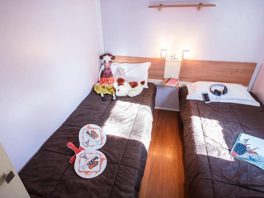 Mobilhome 6 personnes - Classic | 2 Ch. | 4/6 Pers. | Terrasse surélevée | 1 SDB | Clim. 6