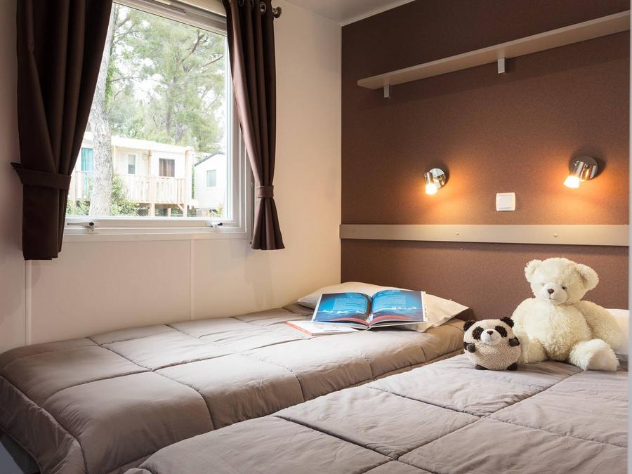 Mobilhome 6 personnes - Classic | 3 Ch. | 6 Pers. | Terrasse simple | Clim. 9