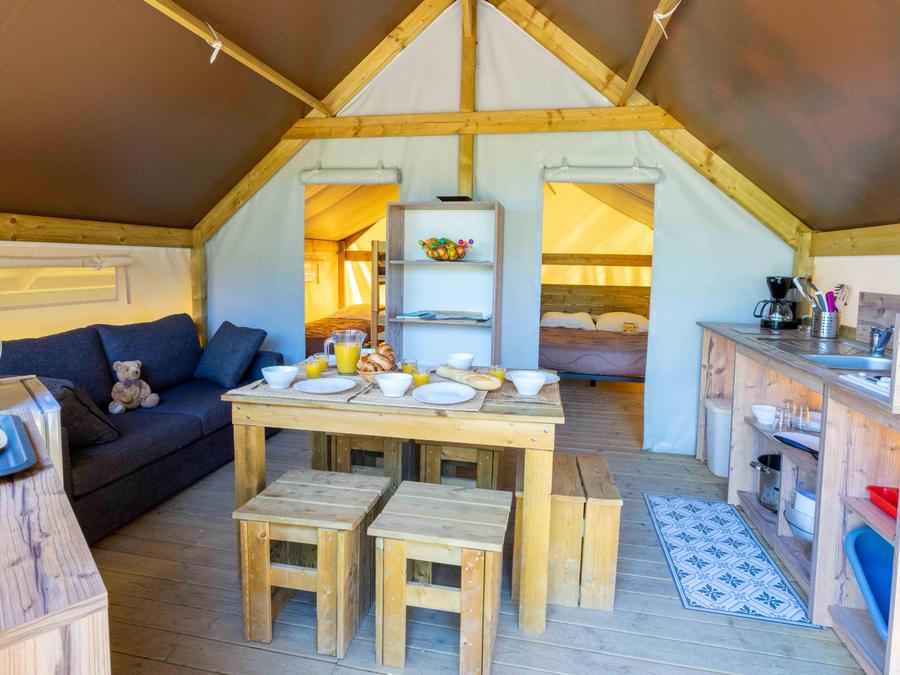 Tente 5 personnes - Tente Junior sur pilotis 21m² (sans sanitaire) 2 chambres + terrasse 3