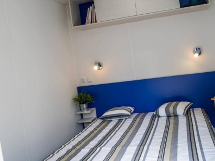 Mobilhome 4 personnes - Mobil-home Confort 26m² 2 chambres + terrasse semi-couverte 3