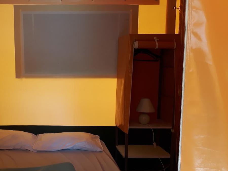 Bungalow toilé 4 personnes - (SANS SANITAIRES) 2